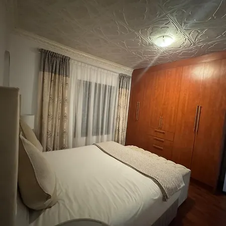 Homelyvest Guesthouse Carletonville Exterior photo