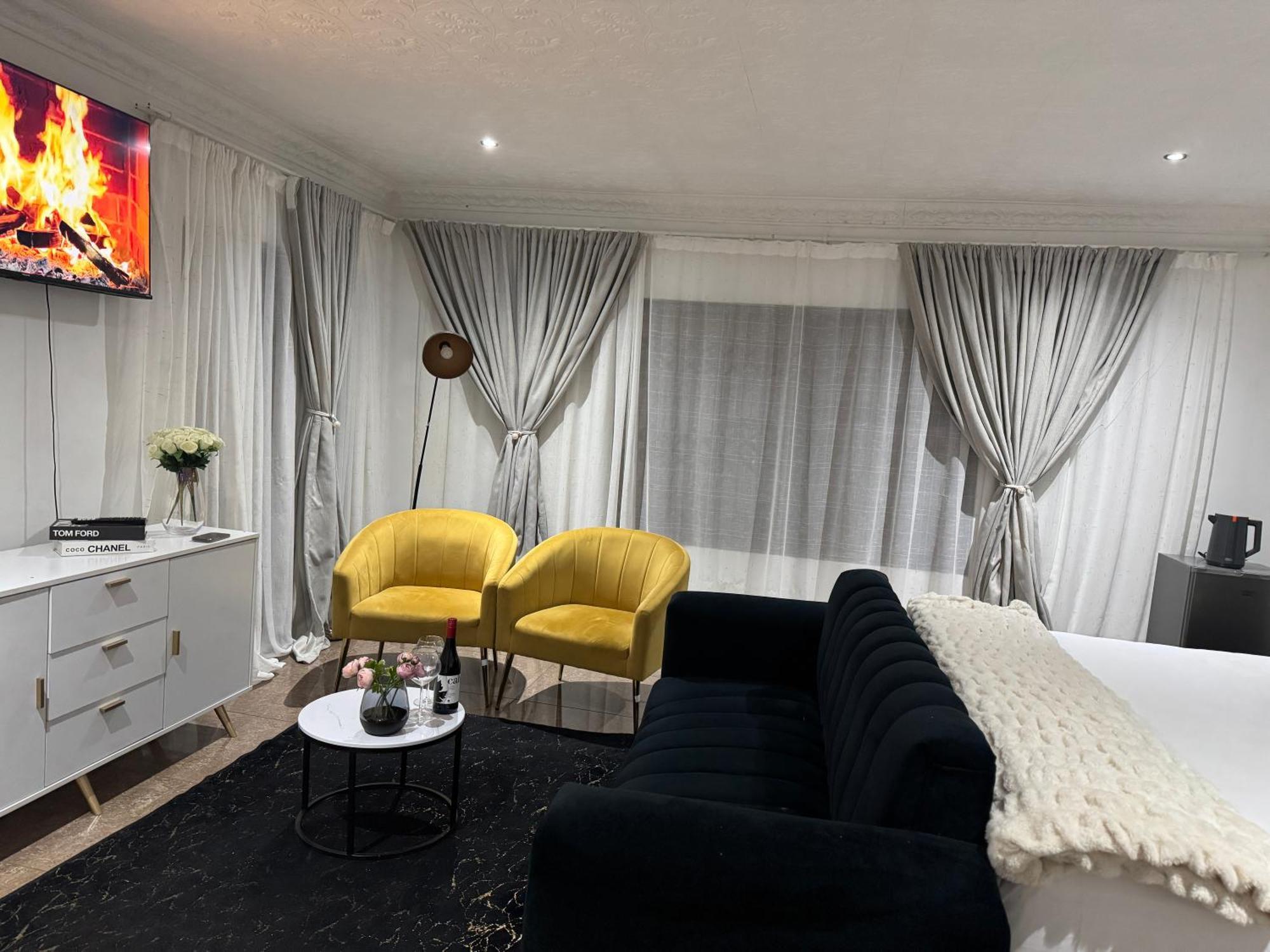 Homelyvest Homestay Carletonville