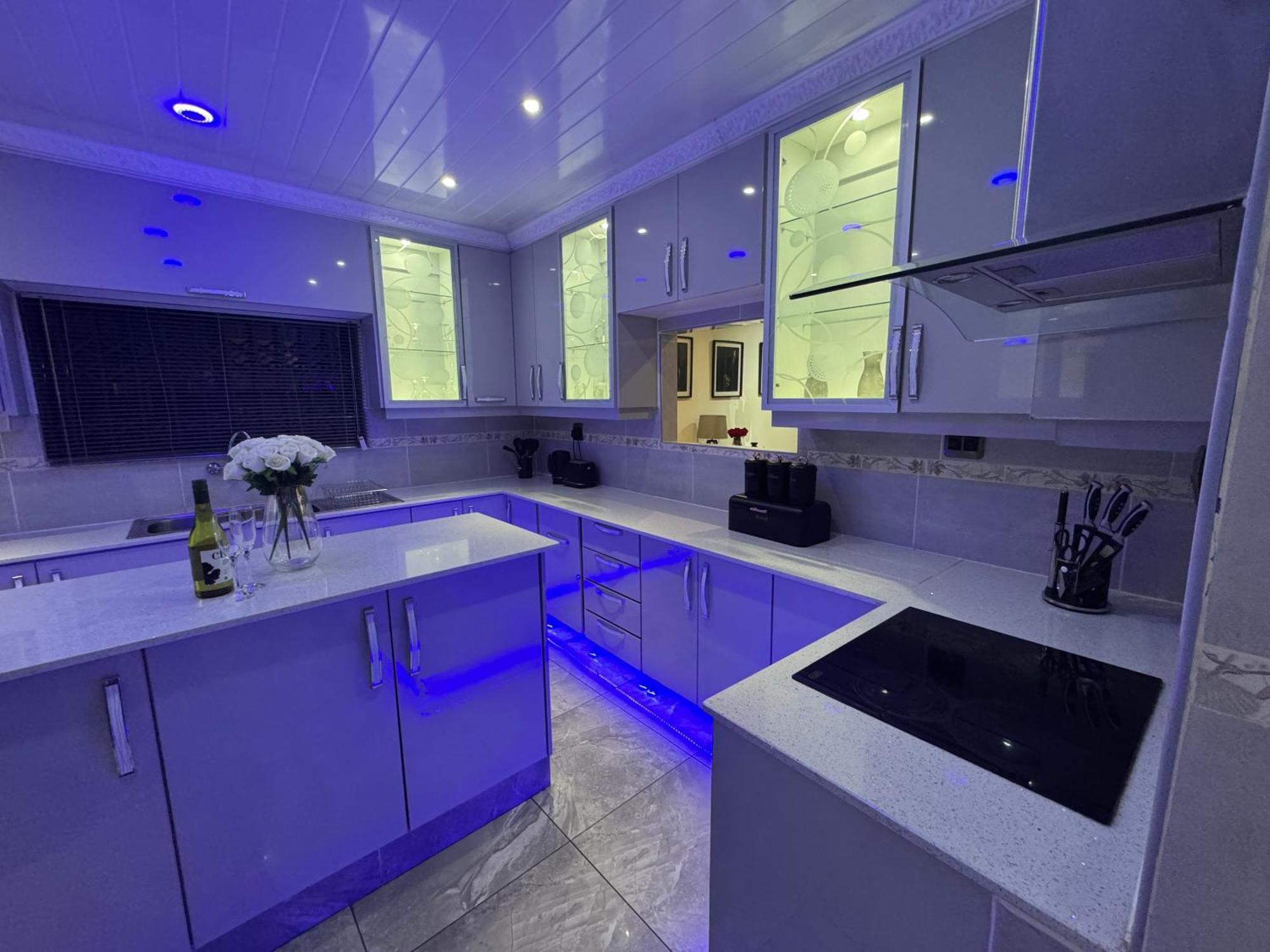 Homelyvest